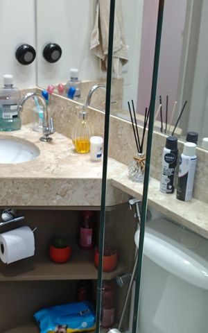 Apartamento à venda com 70m², 2 quartos e 1 vaga Apartamento à venda com 70m², 2 quartos e 1 vagaBanheiro