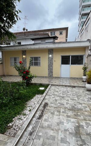 Casa para alugar com 236m², 3 quartos e 3 vagas