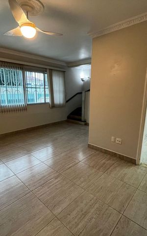 Casa para alugar com 236m², 3 quartos e 3 vagas