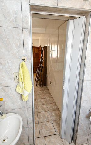 Casa à venda com 125m², 3 quartos e sem vagaLavabo
