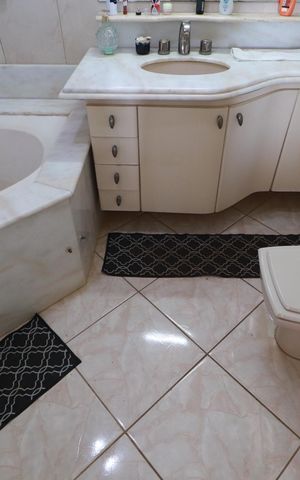 Apartamento para alugar com 133m², 3 quartos e 2 vagasBanheiro suite 