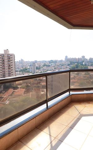 Apartamento para alugar com 133m², 3 quartos e 2 vagasVaranda 