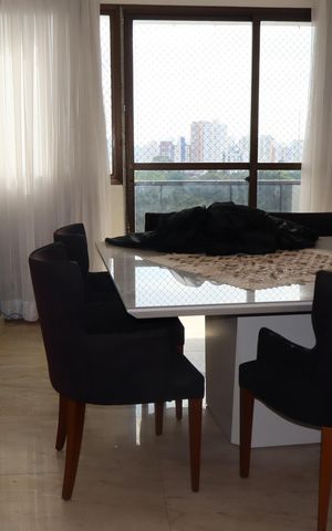 Apartamento para alugar com 137m², 3 quartos e 2 vagasSala