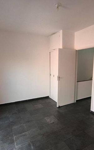 Casa à venda com 166m², 4 quartos e 2 vagas Casa à venda com 166m², 4 quartos e 2 vagasDORMITORIO