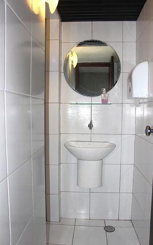 Casa à venda com 342m², 3 quartos e 2 vagasBanheiro - Salão