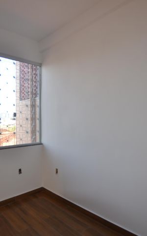 Casa para alugar com 90m², 2 quartos e sem vagaSala