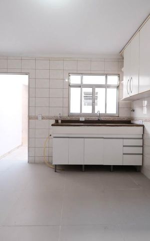Casa à venda com 70m², 2 quartos e 1 vagaCozinha e Área de Serviço