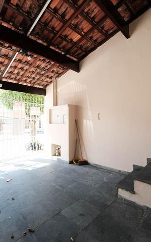 Casa à venda com 70m², 2 quartos e 1 vagaGaragem