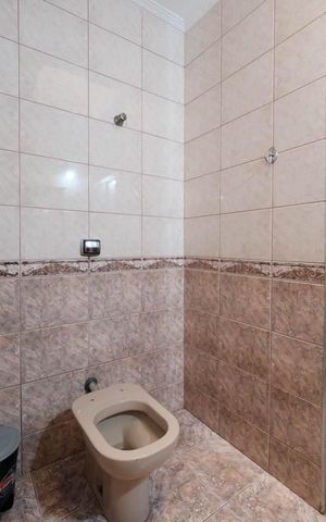 Casa à venda com 70m², 2 quartos e 1 vagaBanheiro 1