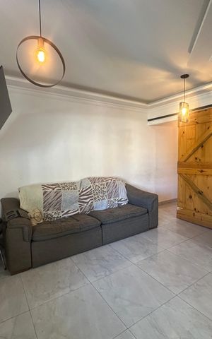 Casa de condomínio à venda com 71m², 2 quartos e 1 vaga Casa de condomínio à venda com 71m², 2 quartos e 1 vagaSala