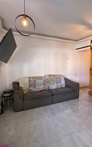 Casa de condomínio à venda com 71m², 2 quartos e 1 vaga Casa de condomínio à venda com 71m², 2 quartos e 1 vagaSala