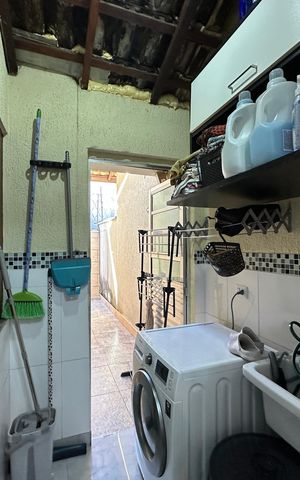 Casa de condomínio à venda com 71m², 2 quartos e 1 vaga Casa de condomínio à venda com 71m², 2 quartos e 1 vagaÁrea de Serviço