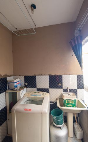Casa à venda com 130m², 4 quartos e 7 vagas Casa à venda com 130m², 4 quartos e 7 vagasÁrea de Serviço