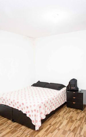 Casa à venda com 217m², 5 quartos e sem vagaQuarto 1 Casa 1