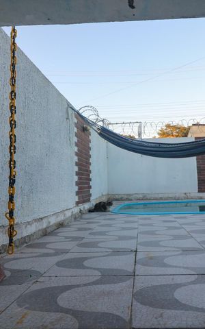 Casa à venda com 220m², 5 quartos e sem vaga Casa à venda com 220m², 5 quartos e sem vagaVista do Quarto 2