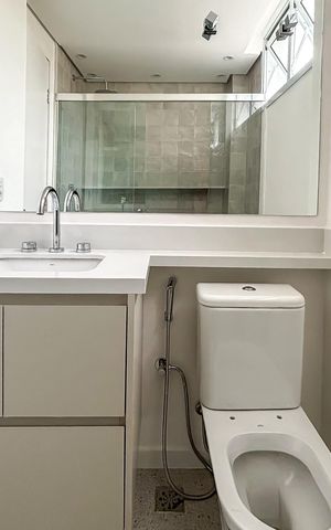 Apartamento à venda com 141m², 3 quartos e 1 vaga Apartamento à venda com 141m², 3 quartos e 1 vagaBanheiro da Suíte 3