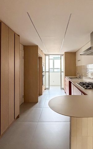 Apartamento à venda com 141m², 3 quartos e 1 vaga Apartamento à venda com 141m², 3 quartos e 1 vagaÁrea comum
