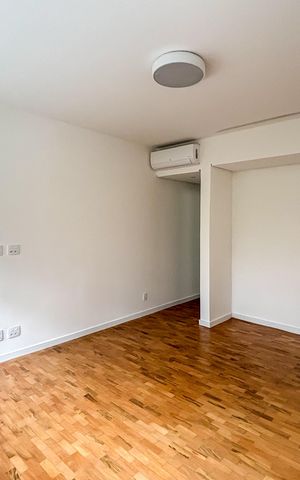Apartamento à venda com 141m², 3 quartos e 1 vaga Apartamento à venda com 141m², 3 quartos e 1 vagaSuíte