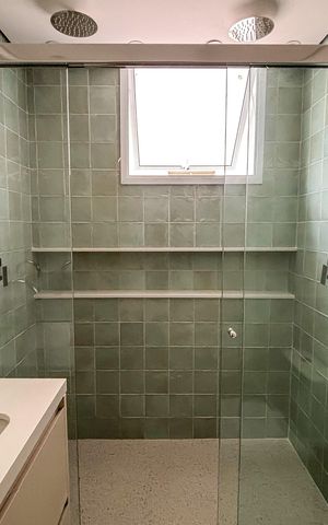 Apartamento à venda com 141m², 3 quartos e 1 vaga Apartamento à venda com 141m², 3 quartos e 1 vagaBanheiro da Suíte