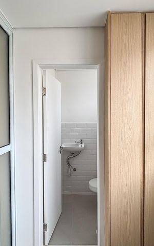 Apartamento à venda com 141m², 3 quartos e 1 vaga Apartamento à venda com 141m², 3 quartos e 1 vagaÁrea de serviço