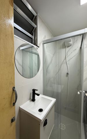 Studio para alugar com 27m², 1 quarto e sem vaga Studio para alugar com 27m², 1 quarto e sem vagaBanheiro social