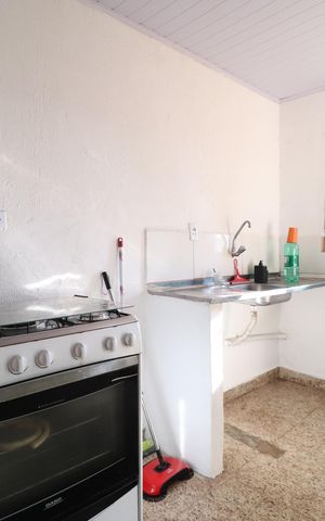 Casa para alugar com 60m², 2 quartos e 2 vagasCozinha