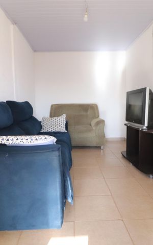 Casa para alugar com 60m², 2 quartos e 2 vagasSala