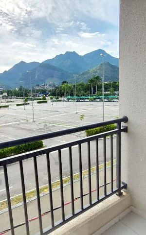 Apartamento à venda com 43m², 2 quartos e 1 vaga Apartamento à venda com 43m², 2 quartos e 1 vagaVaranda
