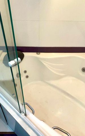 Apartamento à venda com 80m², 2 quartos e 1 vaga Apartamento à venda com 80m², 2 quartos e 1 vagaBanheiro da Suíte