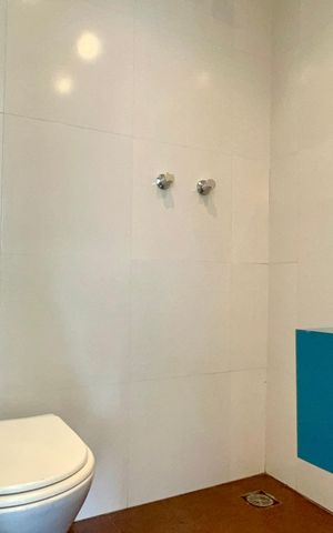 Apartamento à venda com 80m², 2 quartos e 1 vaga Apartamento à venda com 80m², 2 quartos e 1 vagaBanheiro