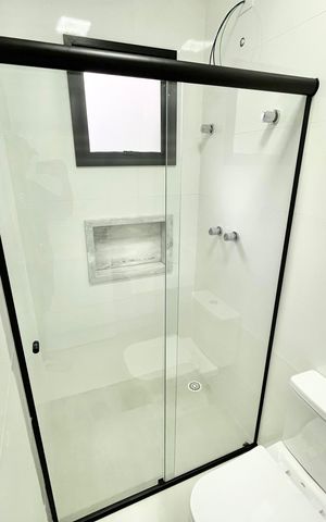 Casa à venda com 123m², 3 quartos e 2 vagas Casa à venda com 123m², 3 quartos e 2 vagasBanheiro da Suíte