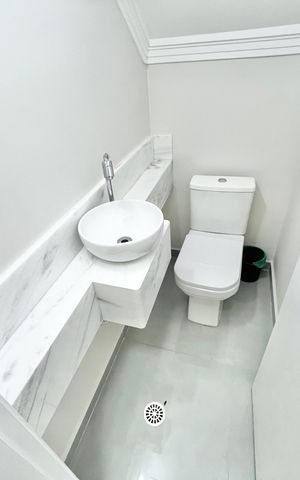 Casa à venda com 123m², 3 quartos e 2 vagas Casa à venda com 123m², 3 quartos e 2 vagasLavabo