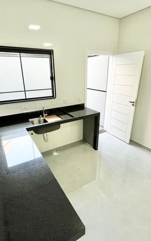 Casa à venda com 123m², 3 quartos e 2 vagas Casa à venda com 123m², 3 quartos e 2 vagasCozinha