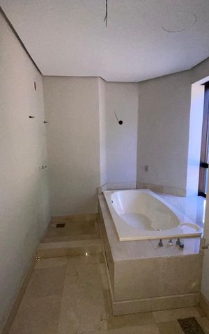Apartamento à venda com 277m², 3 quartos e 2 vagasBanheiro