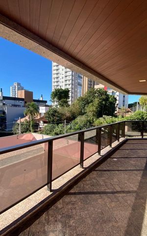 Apartamento à venda com 277m², 3 quartos e 2 vagasVaranda