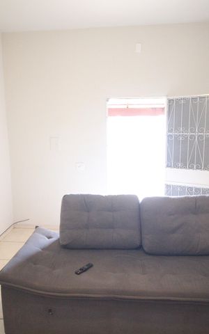 Casa à venda com 240m², 2 quartos e 2 vagasSala