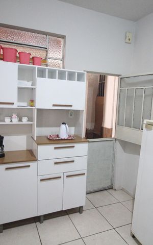 Casa à venda com 240m², 2 quartos e 2 vagasCozinha