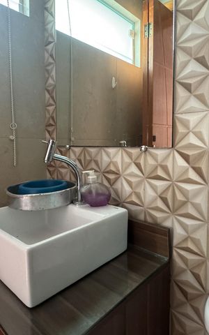 Casa à venda com 115m², 2 quartos e 2 vagas Casa à venda com 115m², 2 quartos e 2 vagasBanheiro de serviço