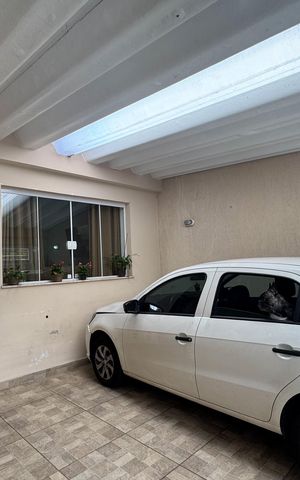 Casa à venda com 115m², 2 quartos e 2 vagas Casa à venda com 115m², 2 quartos e 2 vagasGaragem