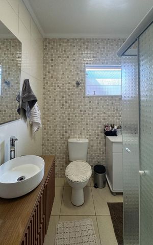 Casa à venda com 115m², 2 quartos e 2 vagas Casa à venda com 115m², 2 quartos e 2 vagasBanheiro Social