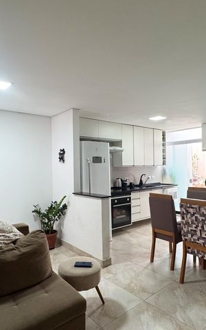 Casa à venda com 115m², 2 quartos e 2 vagas Casa à venda com 115m², 2 quartos e 2 vagasSala