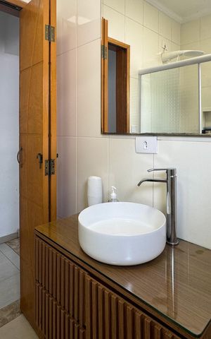 Casa à venda com 115m², 2 quartos e 2 vagas Casa à venda com 115m², 2 quartos e 2 vagasBanheiro Social