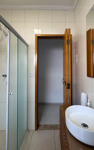 Casa à venda com 115m², 2 quartos e 2 vagas Casa à venda com 115m², 2 quartos e 2 vagasBanheiro Social