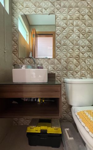 Casa à venda com 115m², 2 quartos e 2 vagas Casa à venda com 115m², 2 quartos e 2 vagasBanheiro de serviço