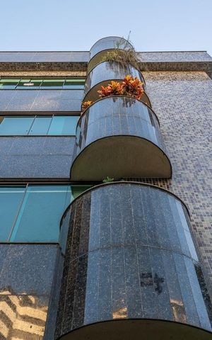 Apartamento à venda com 70m², 2 quartos e 1 vaga Apartamento à venda com 70m², 2 quartos e 1 vagaFachada