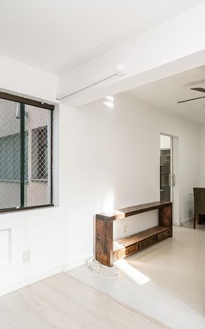 Apartamento à venda com 70m², 2 quartos e 1 vaga Apartamento à venda com 70m², 2 quartos e 1 vagaSala