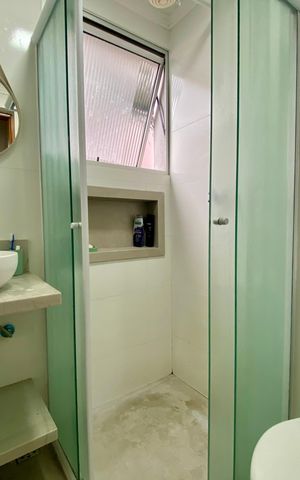 Apartamento à venda com 55m², 2 quartos e 1 vaga Apartamento à venda com 55m², 2 quartos e 1 vagaBanheiro