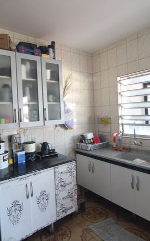 Casa à venda com 220m², 4 quartos e 2 vagasCozinha