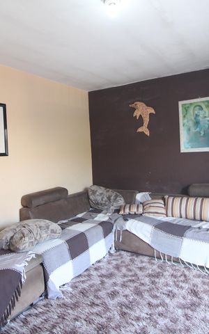 Casa à venda com 220m², 4 quartos e 2 vagasSala 1