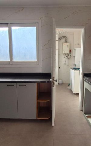 Apartamento à venda com 228m², 3 quartos e 2 vagas Apartamento à venda com 228m², 3 quartos e 2 vagasSala/cozinha